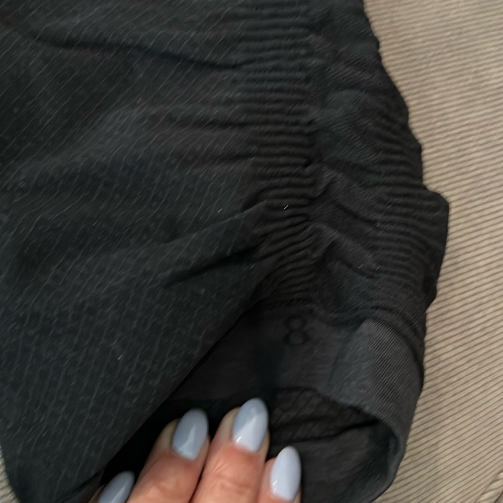 Super comfy Lululemon cropped athletic pants.
